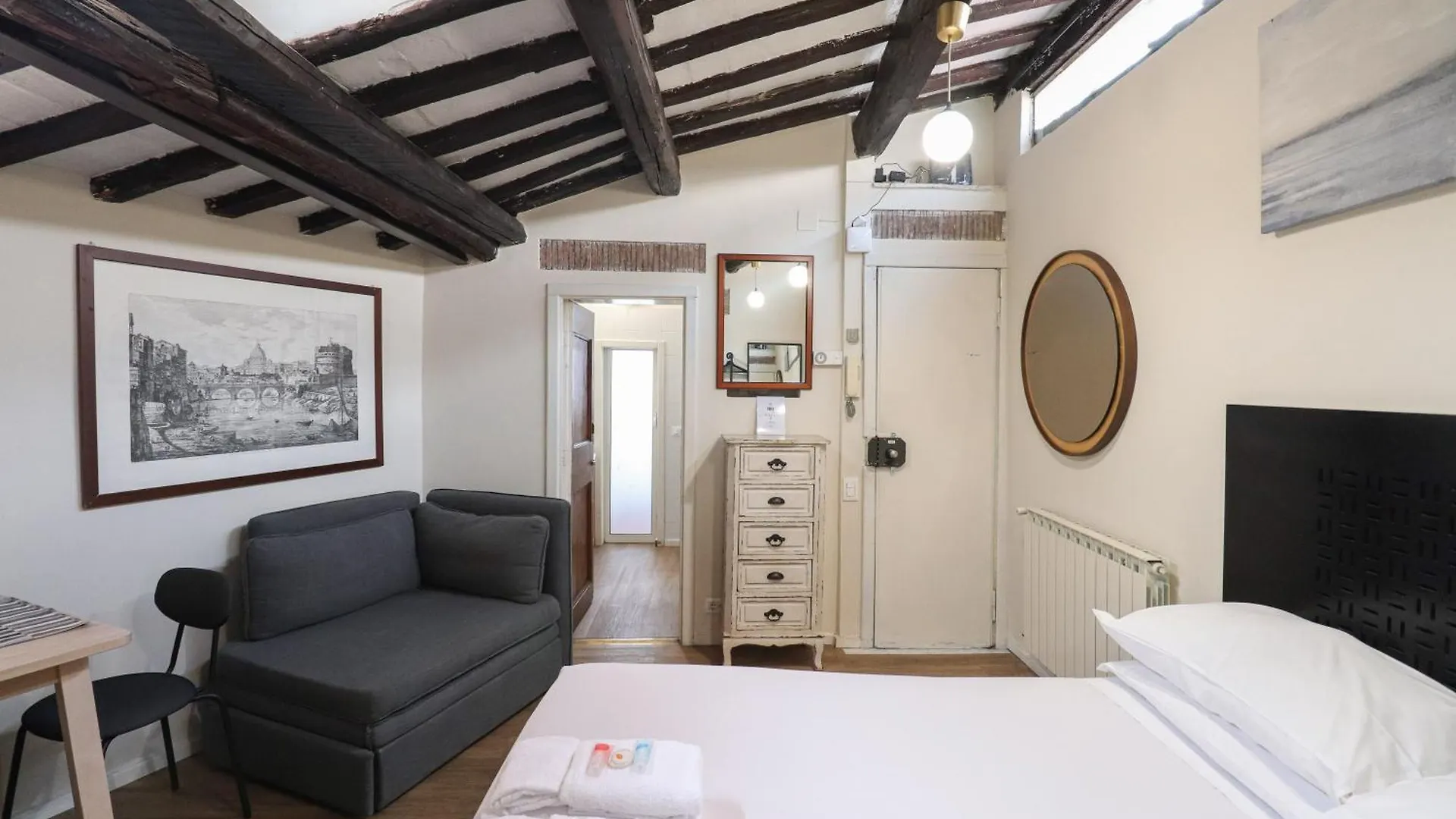 Cancelleria Studio روما 0*,